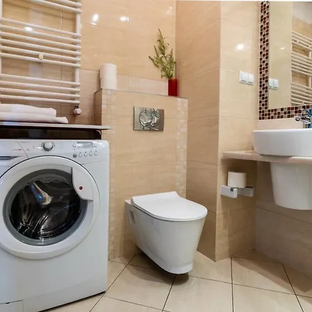 Comfortable And Cozy Apartment-Platinum Towers&606